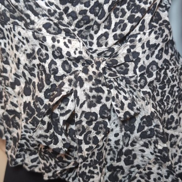 Banana Republic Leopard Print Wrap Top Peplum Hem Balloon Sleeve Low Vneck - Picture 4 of 13
